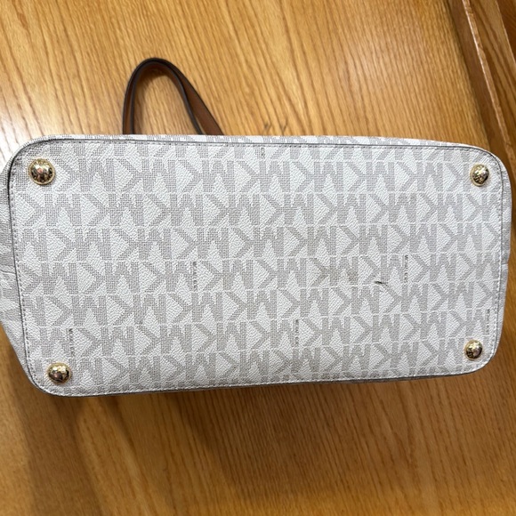 Michael Kors Brown and Cream Tote Bag Jet Set Tote - Picture 3 of 8